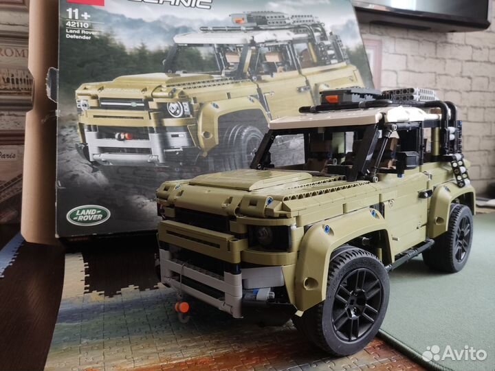 Lego technic land rover defender 42110