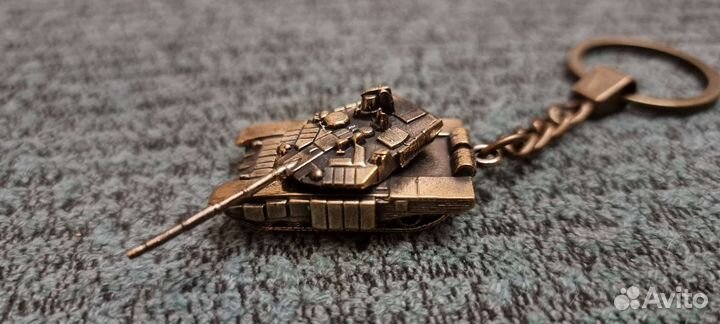 Брелок из бронзы танк, самолёт, пепелац