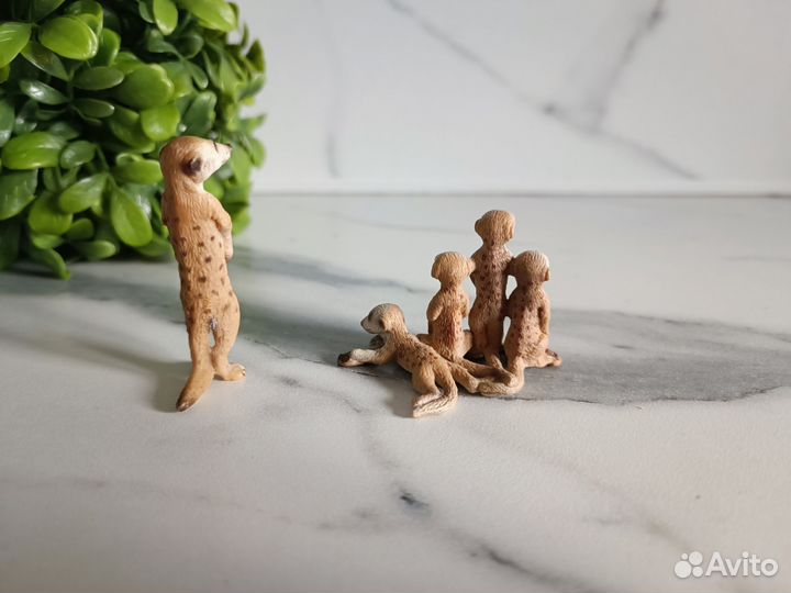 Фигурки Schleich сурикаты