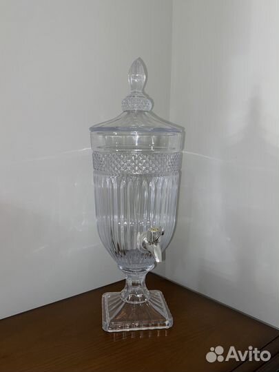 Графин диспенсер с крантиком