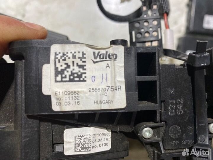 Подрулевой переключатель Renault Sandero Stepway