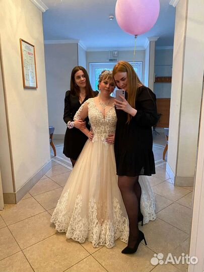 Свадебное платье