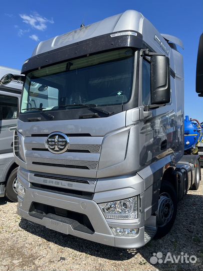 Водитель дальнобойщик категории Е на FAW J7