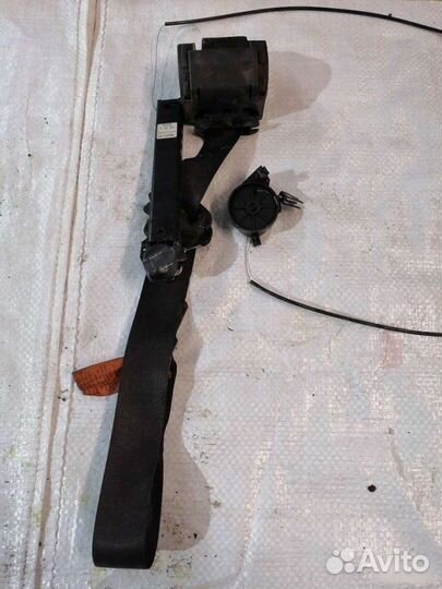 Ремни безопасности Bmw 7 E38