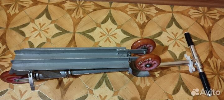 Продам детский складной трёхколёсный самокат