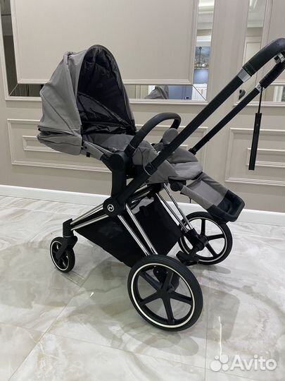 Продаю коляску Cybex