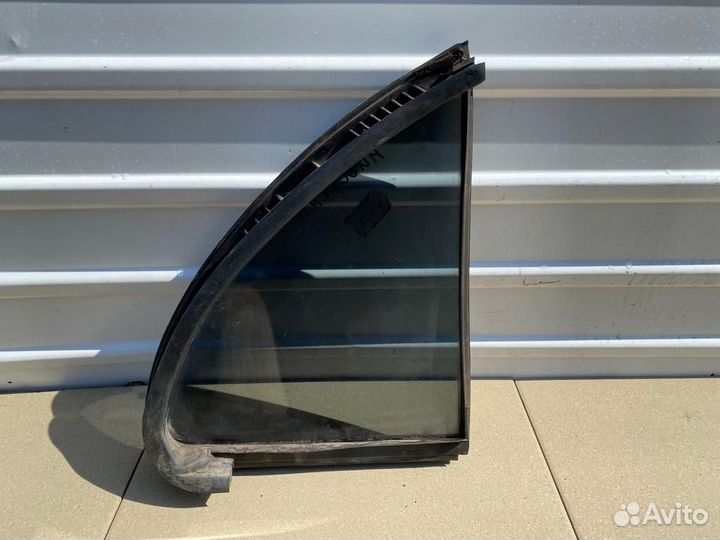 Стекло треугольник заднее левое Nissan Almera N15