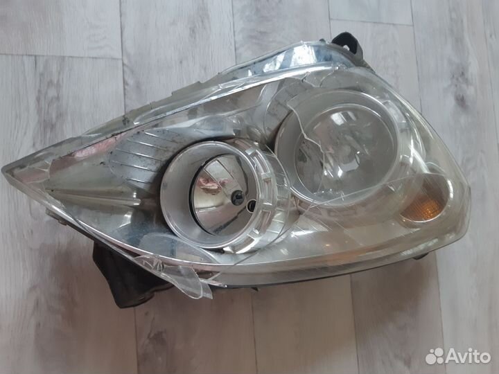 Фара правая на opel astra h