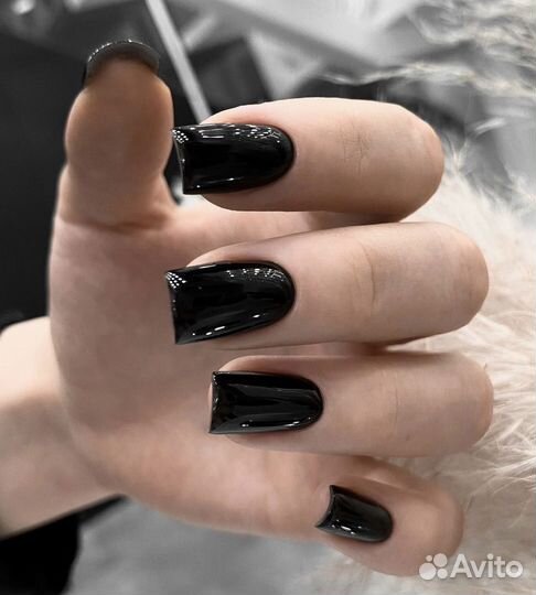 Мастер маникюра и педикюра