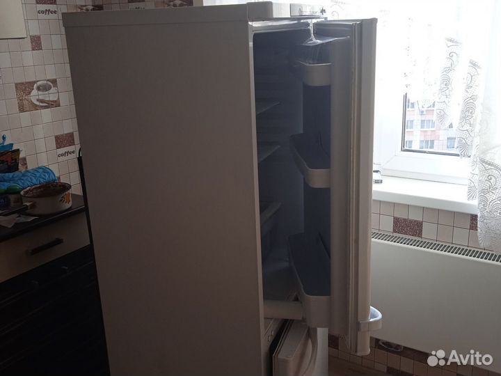 Холодильник бу Indesit