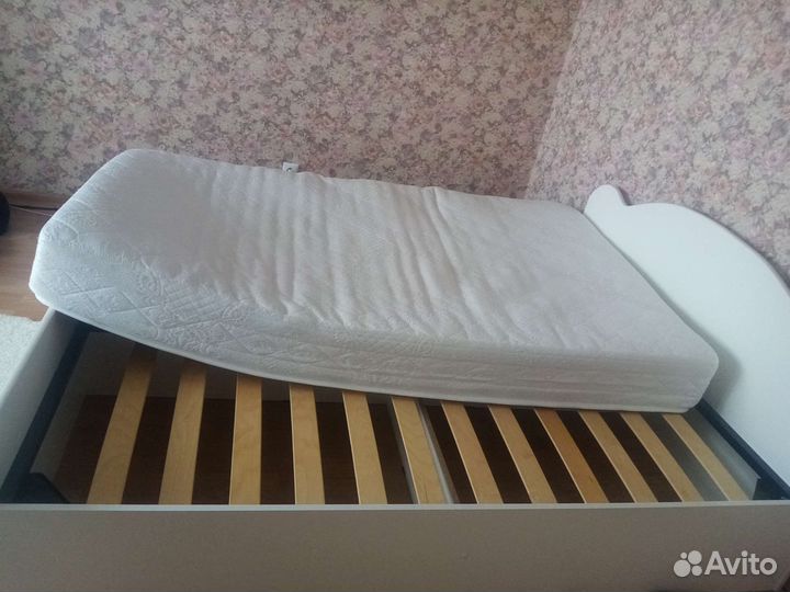 Спальный гарнитур
