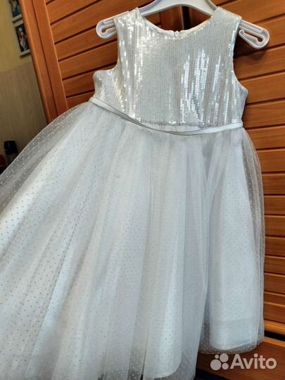 Платье для девочки нарядное