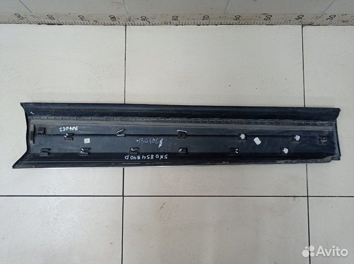 Молдинг двери передней левой Volkswagen Tiguan