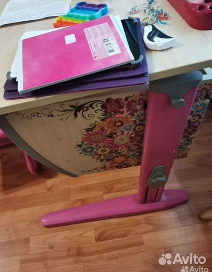 Письменный стол со стулом