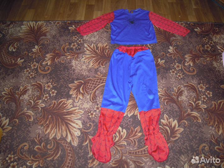 Костюмы праздничные