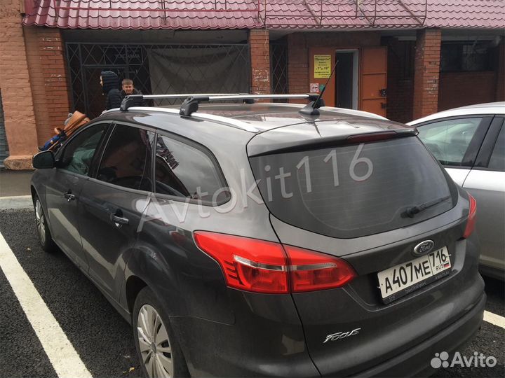 Багажник Turtle Air 2 на Ford Focus 3 SW