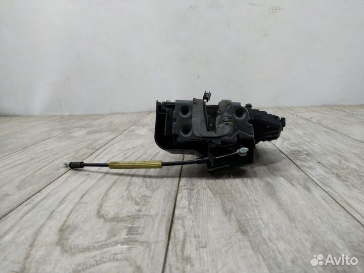 Замок двери задней левой Range Rover Sport