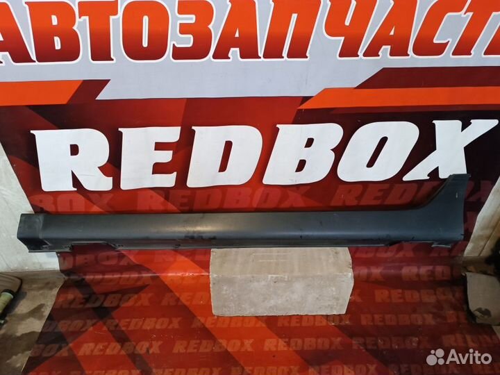 Накладка порога левая Hyundai ix35 Tucson LM