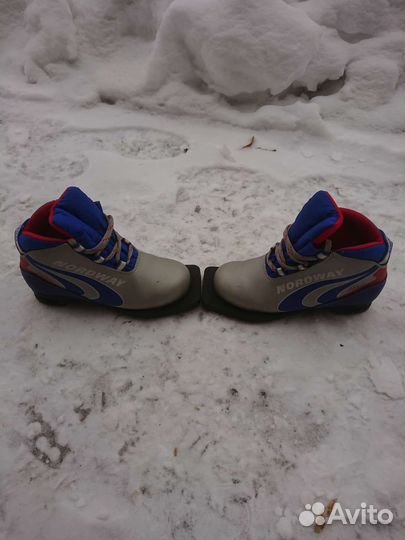 Лыжные ботинки 32р