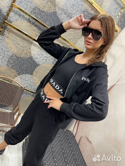 Костюм тройка Prada S. M. L