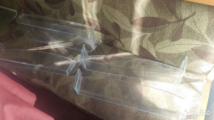 Полки и ящик к холодильнику Bosch