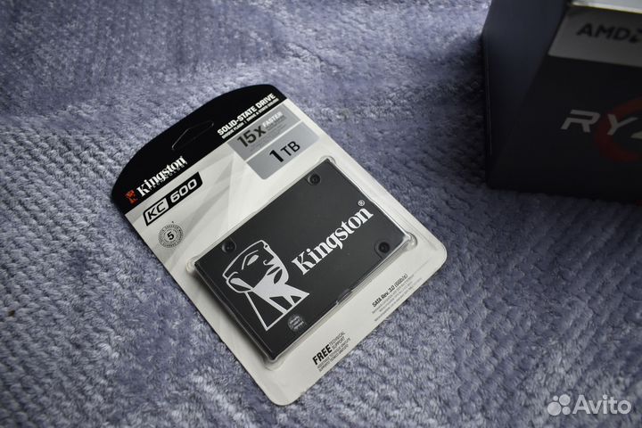 SSD накопитель Kingston 1 TB KC600 2,5