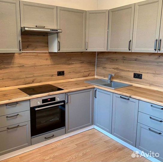 Кухня с техникой