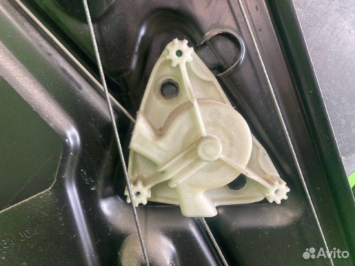 Стеклоподъемник двери MAN TGX