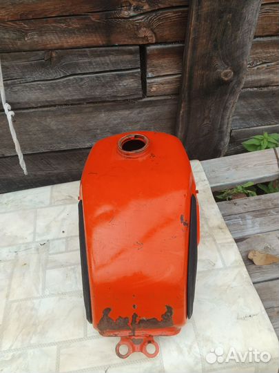 Бензобак иж Планета/Юпитер