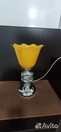 Винтажная настольная лампа
