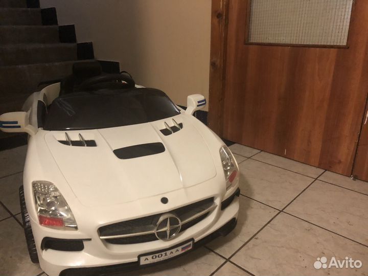 Детский электромобиль