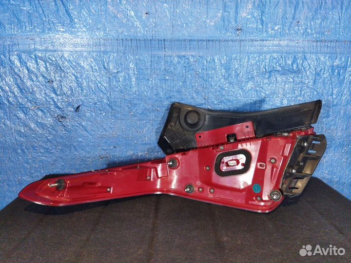 Фонарь правый Cadillac XT5