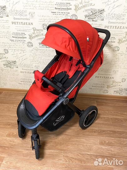 Коляска прогулочная