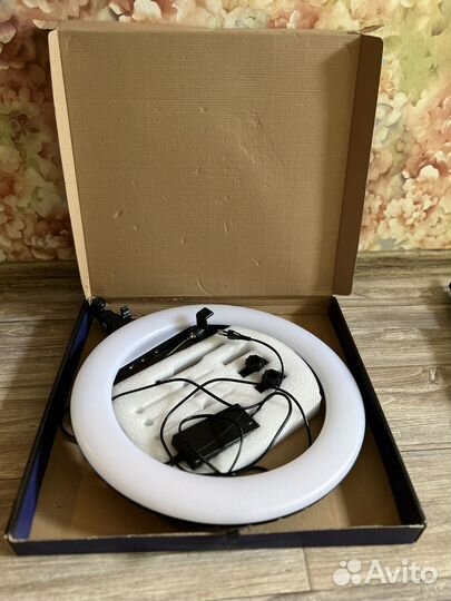 Кольцевая лампа