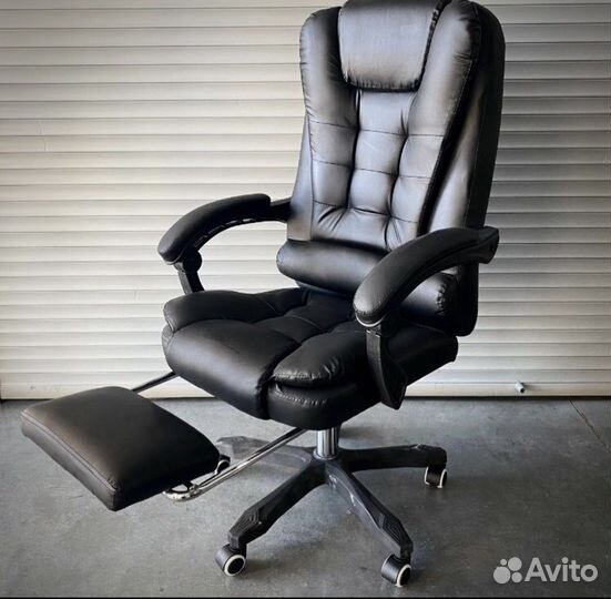 Офисное/Компьютерное кресло руководителя