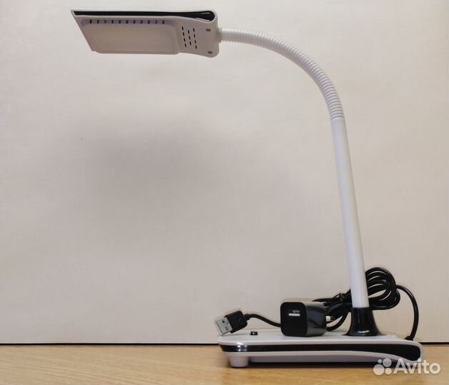 Лампы настольные светодиодные новые