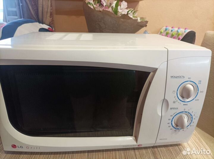 Микроволновая печь с грилем lg