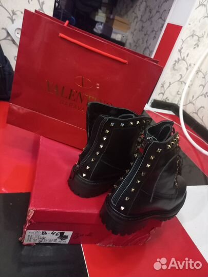 Ботинки зимние Valentino