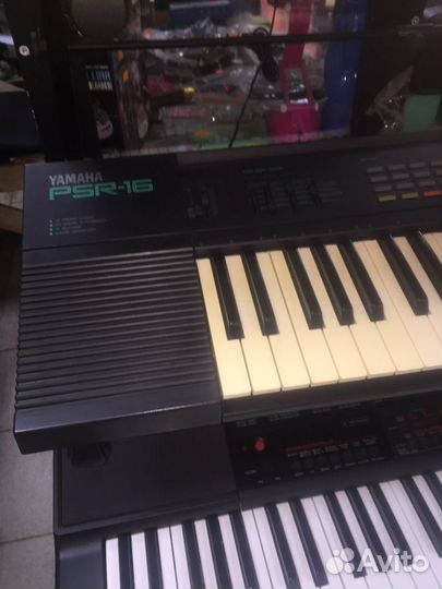 Продаю Yamaha psr-16