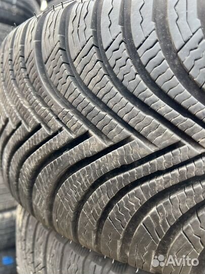 Michelin Alpin 5 215/55 R16