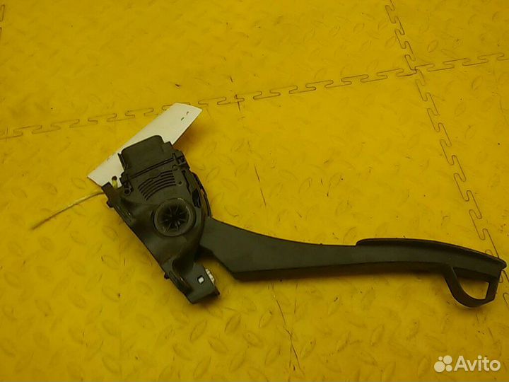 Педаль газа S60