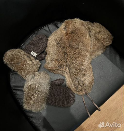 Шапка меховая и варежки