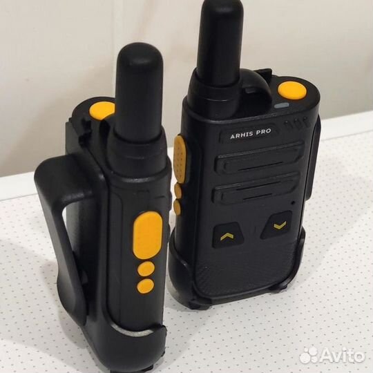 Рация-радиостанция с гарнитурой-наушником