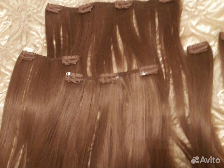 Волосы на заколках