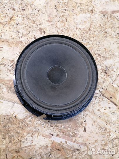 Колонка в заднюю дверь Volkswagen Passat B6