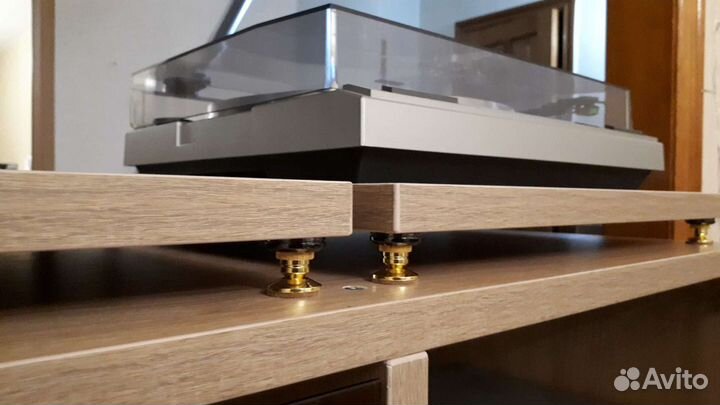 Подиум для виниловых проигрывателей