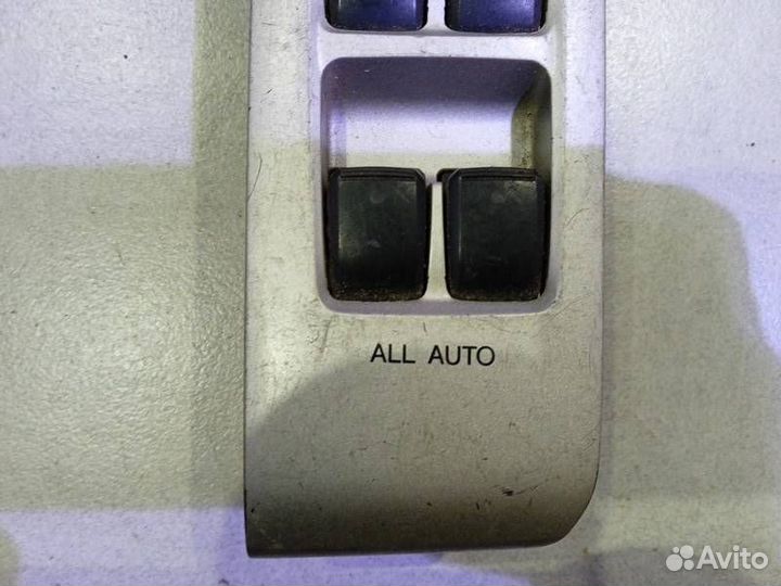 Блок управления стеклоподъемниками 8404048080