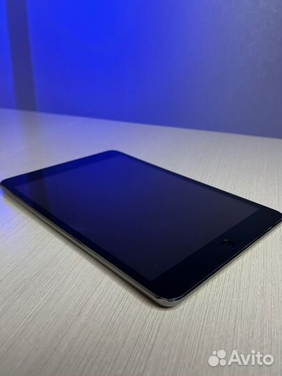 Планшет iPad mini 2 + чехол