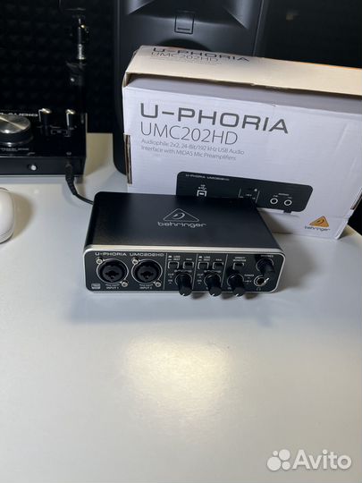 Звуковая карта behringer umc202hd