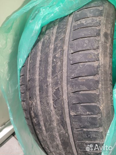 Michelin Pilot Sport 4 235/50 R19